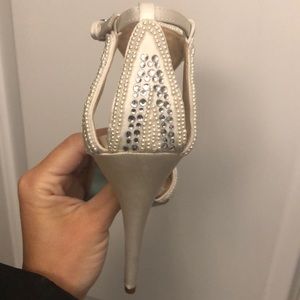 Betsey Johnson Shoes - GORGEOUS ivory/silver accented open toe Pumps Betsey Johnson Shoes - GORGEOUS ivory/silver accented open toe Pumps